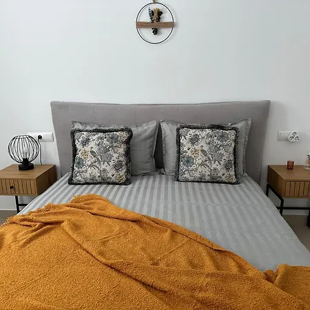 Apartment Breeze 5